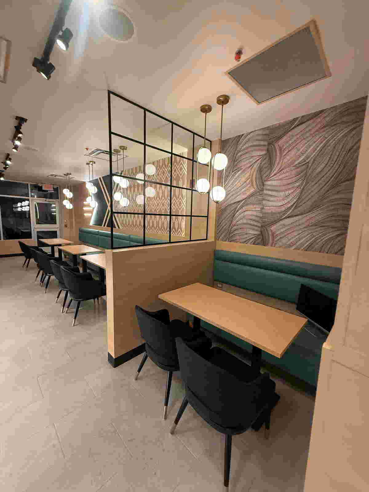 Zoya Cafe